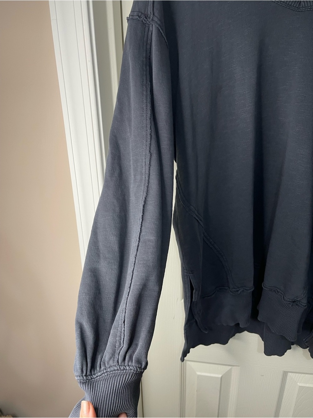 Anthropologie Pilcro 100% Cotton Oversized Raw Hem Slouchy Sweatshirt size Small - Picture 3 of 7